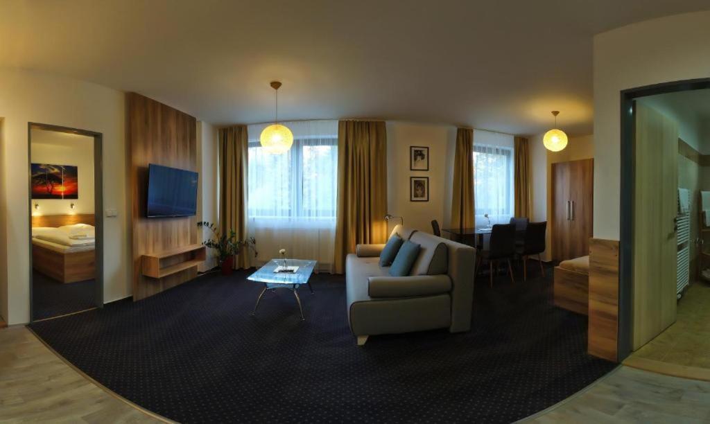 Sport Hotel Centrum Valašské Meziříčí Екстериор снимка