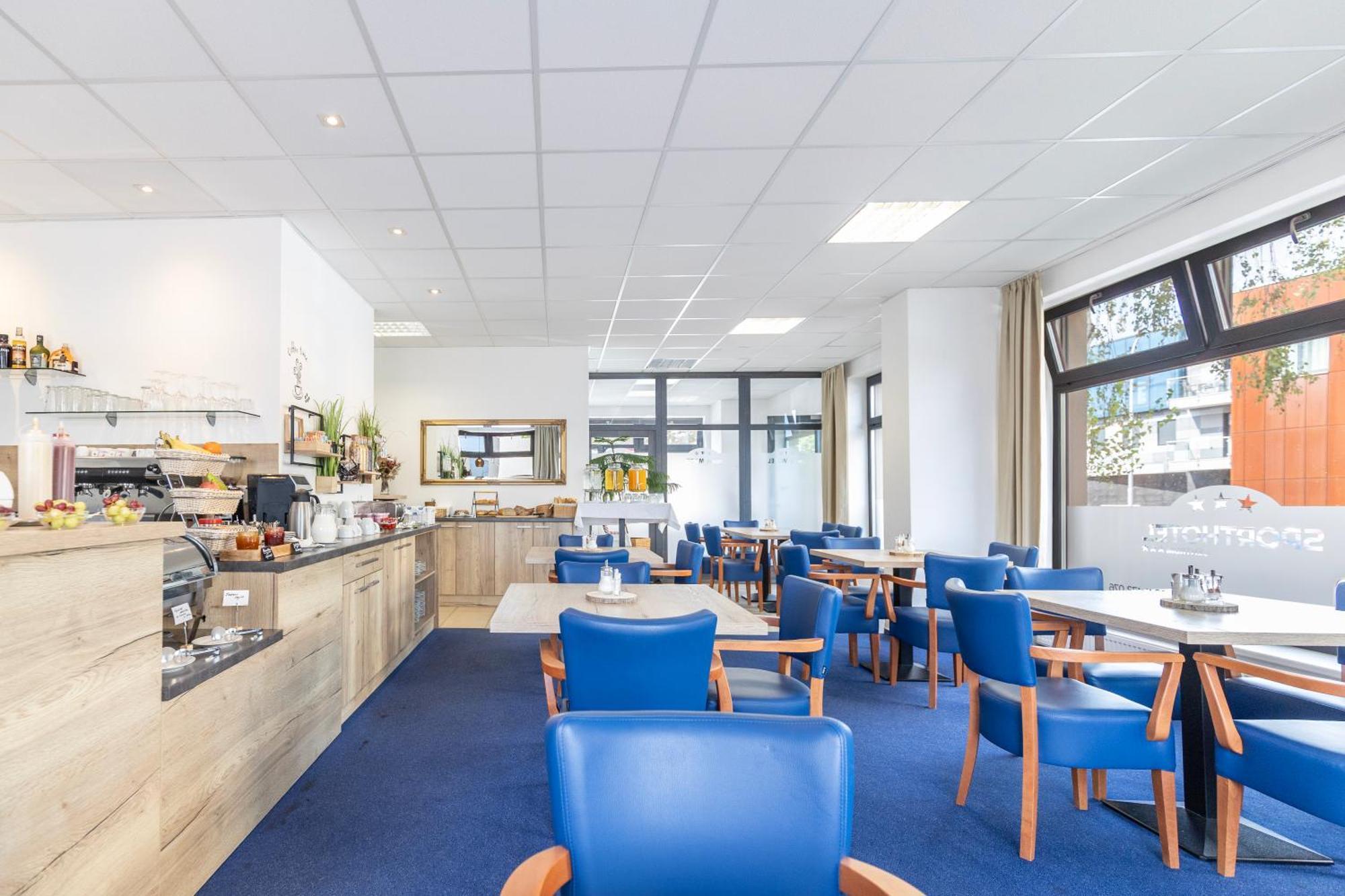 Sport Hotel Centrum Valašské Meziříčí Екстериор снимка